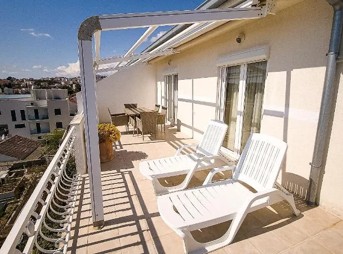 卡斯加公寓酒店 特罗吉尔