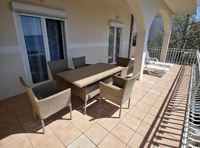 卡斯加公寓酒店 特罗吉尔