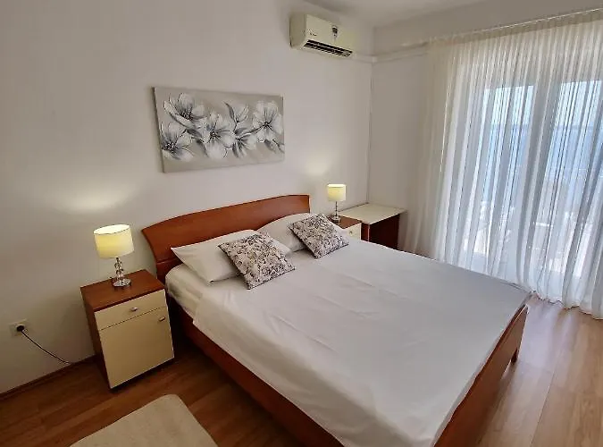 卡斯加公寓酒店 特罗吉尔